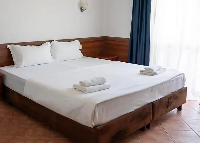 Lasko 3* Golem (Tirana)